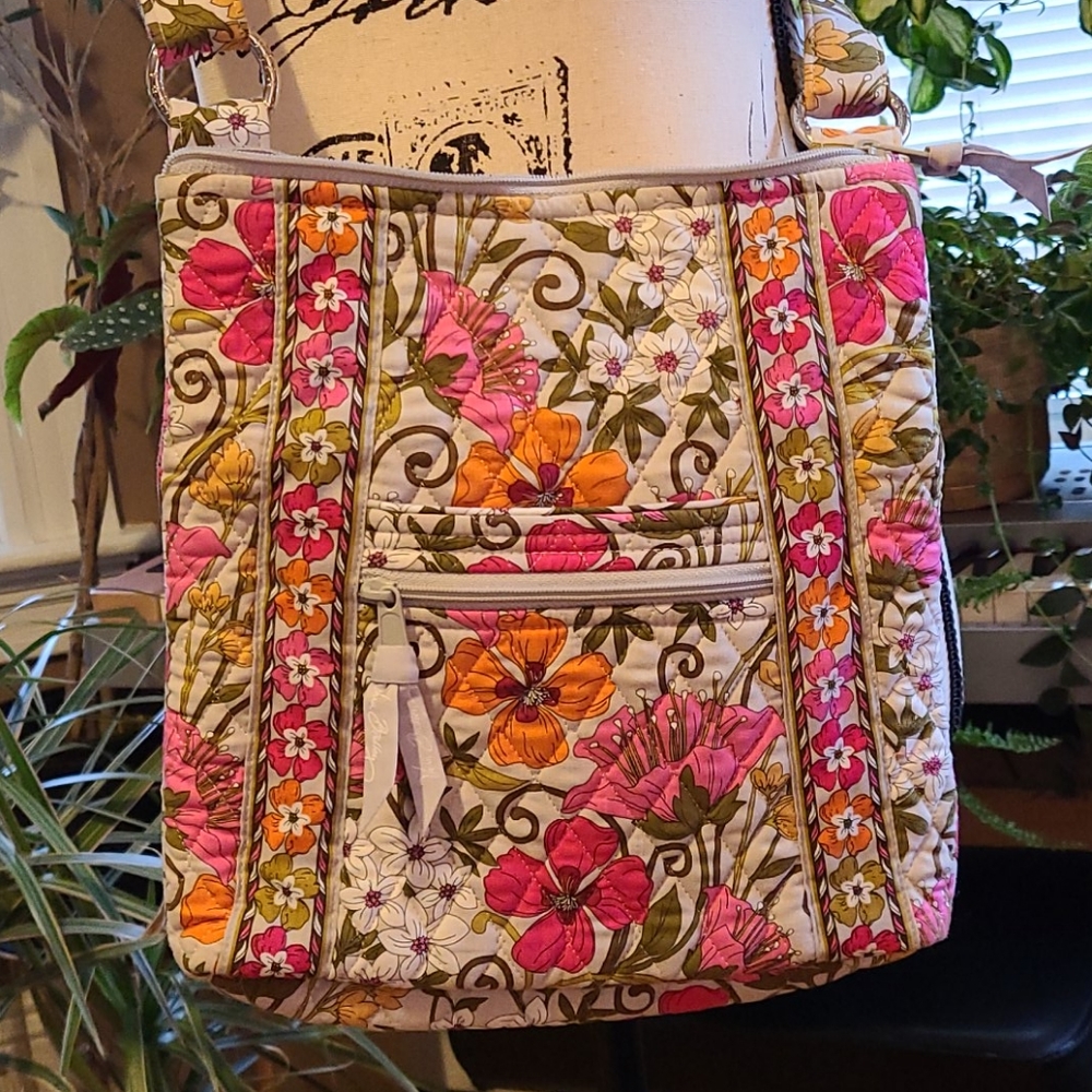 Brand new Vera Bradley hipster in Tea Garden